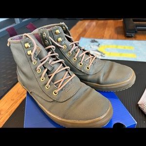 Keds Scout Waterproof boot. Olive green